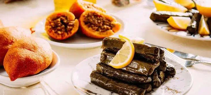 Sarma, Börek Gibi Yiyecekler Yapıp Satma